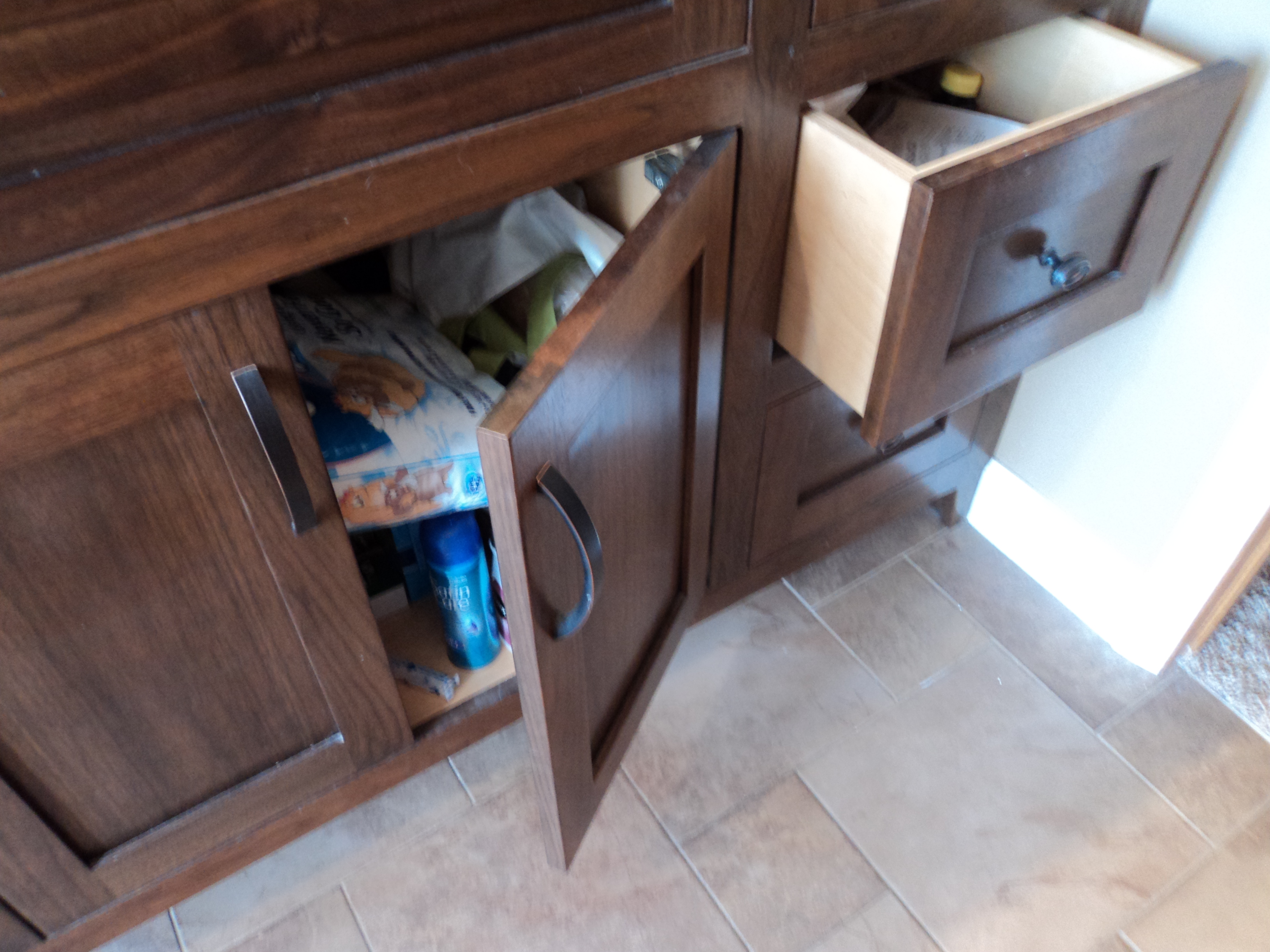 cabinet-bathroom-organization