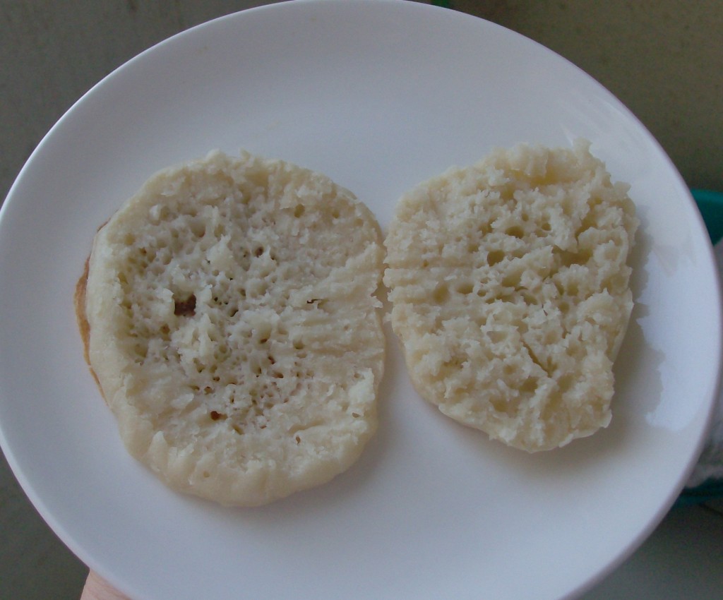 Frugal Foreigner From Scratch: Homemade English Muffins