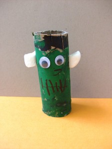 Halloween Kids Craft: Toilet Paper Roll Frankenstein