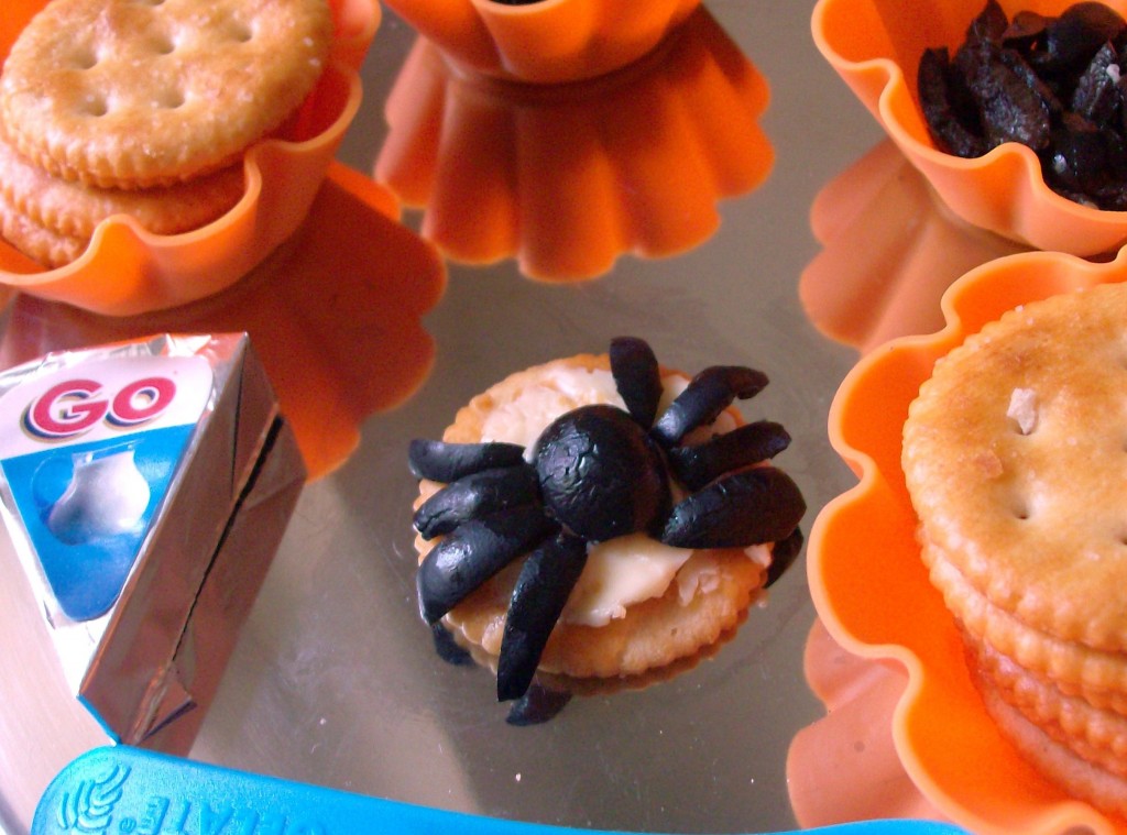 Halloween Muffin Tin Meal: Spider Crackers