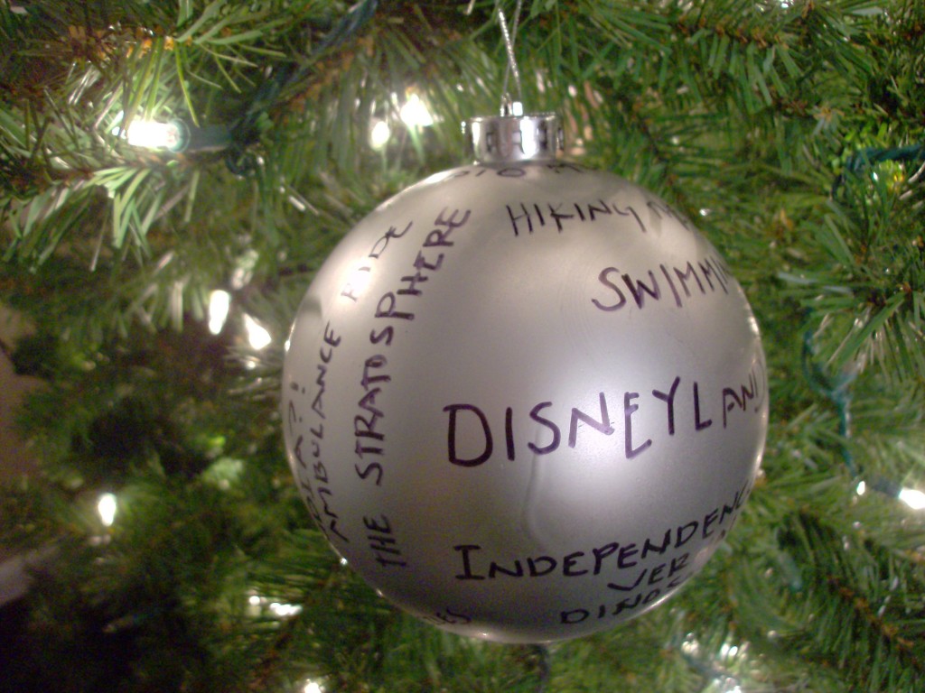 Homemade Christmas Decorations: Memories Ornament