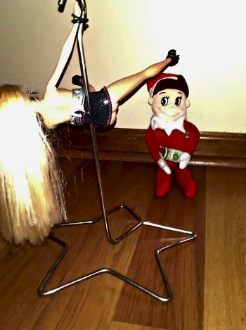 Elf on the Shelf Ideas for ADULTS ONLY | Mommysavers.com #elfontheshelf