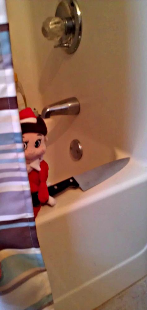 Elf on the Shelf Ideas for ADULTS ONLY | Mommysavers.com #elfontheshelf