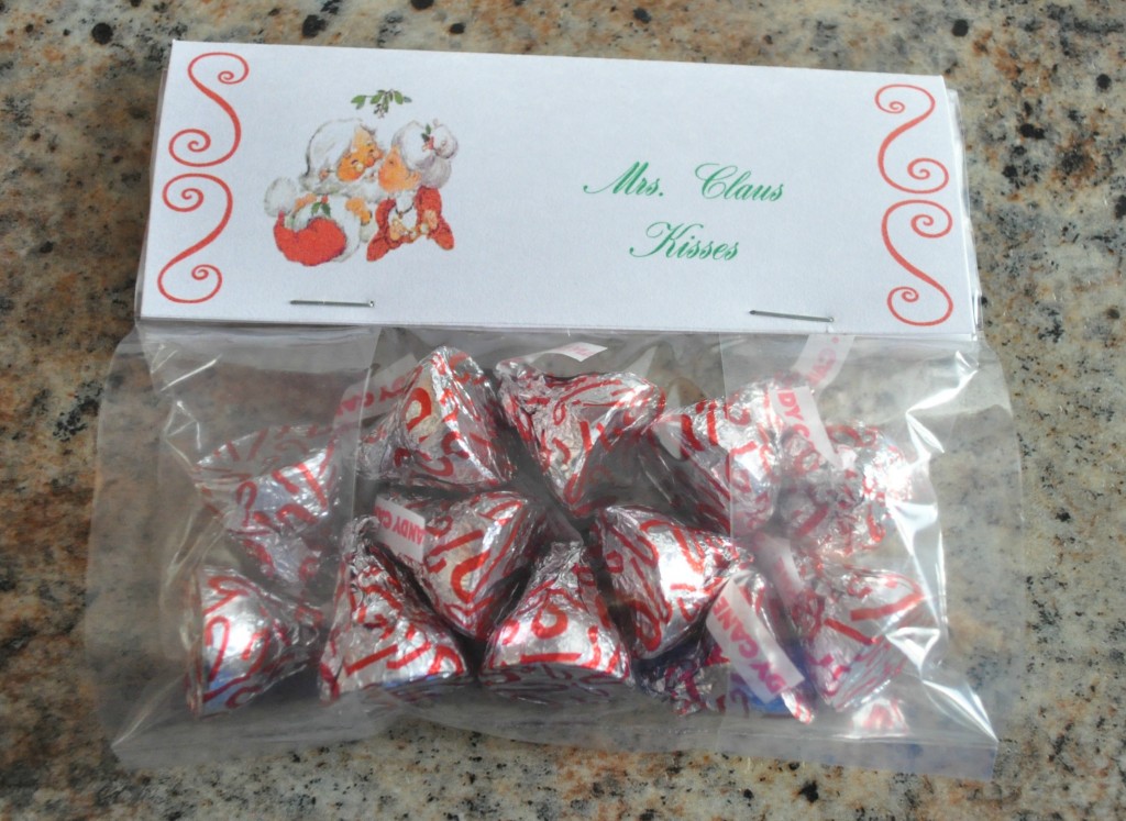 christmas treat bag ideas, mrs. claus kisses