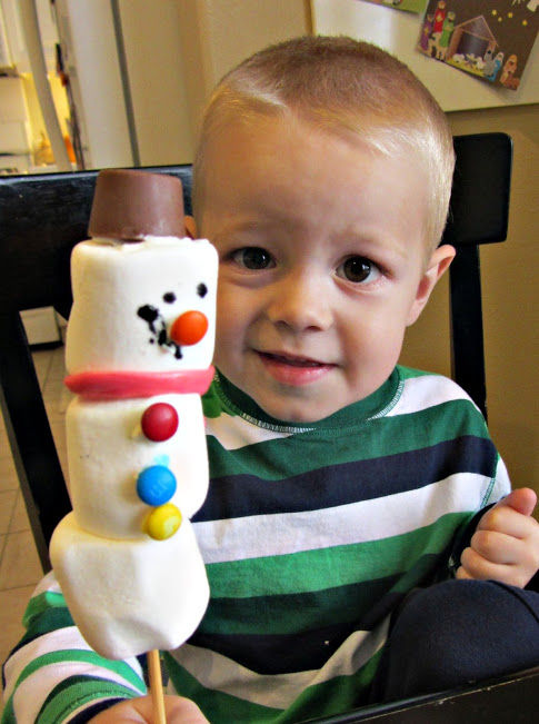 indoor winter activity marshmallow snowman