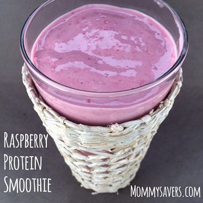 Raspberry protein smoothie