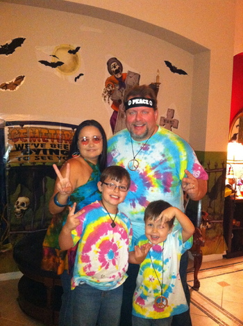 DIY Family Halloween Costumes - Mommysavers | Mommysavers